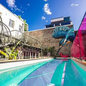 Albergue Quarters, Brisbane